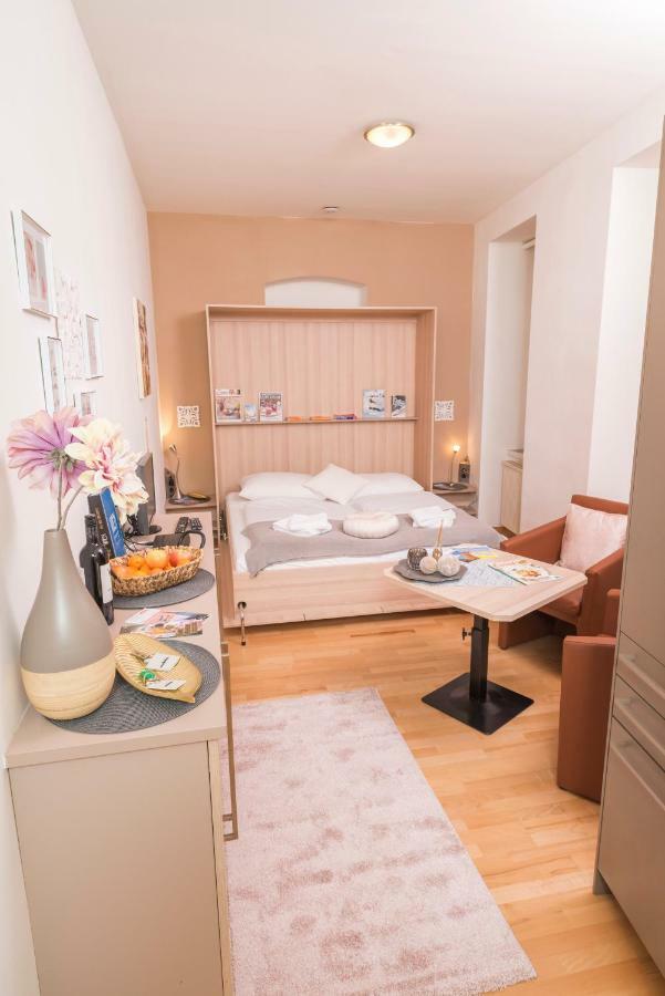 Tiny Hideaway Appartement *